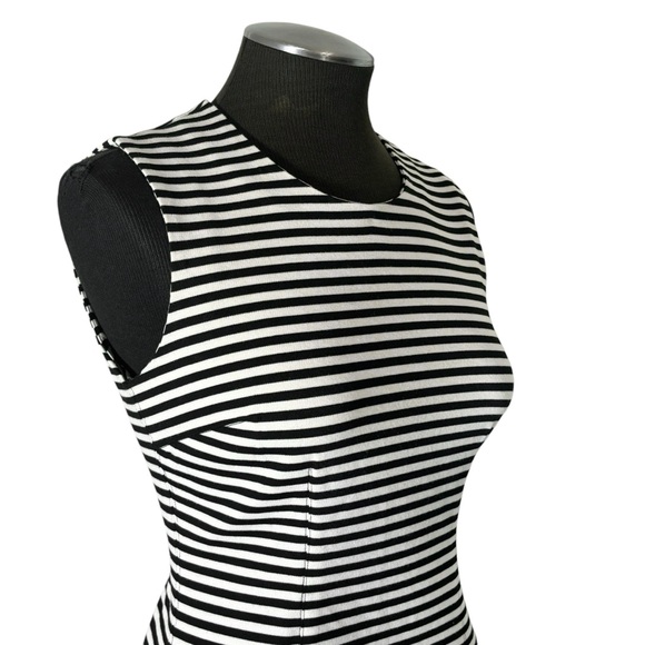 Club Monaco – Knit Striped Sleeveless Peplum Zip Back Top – Small - Picture 4 of 9